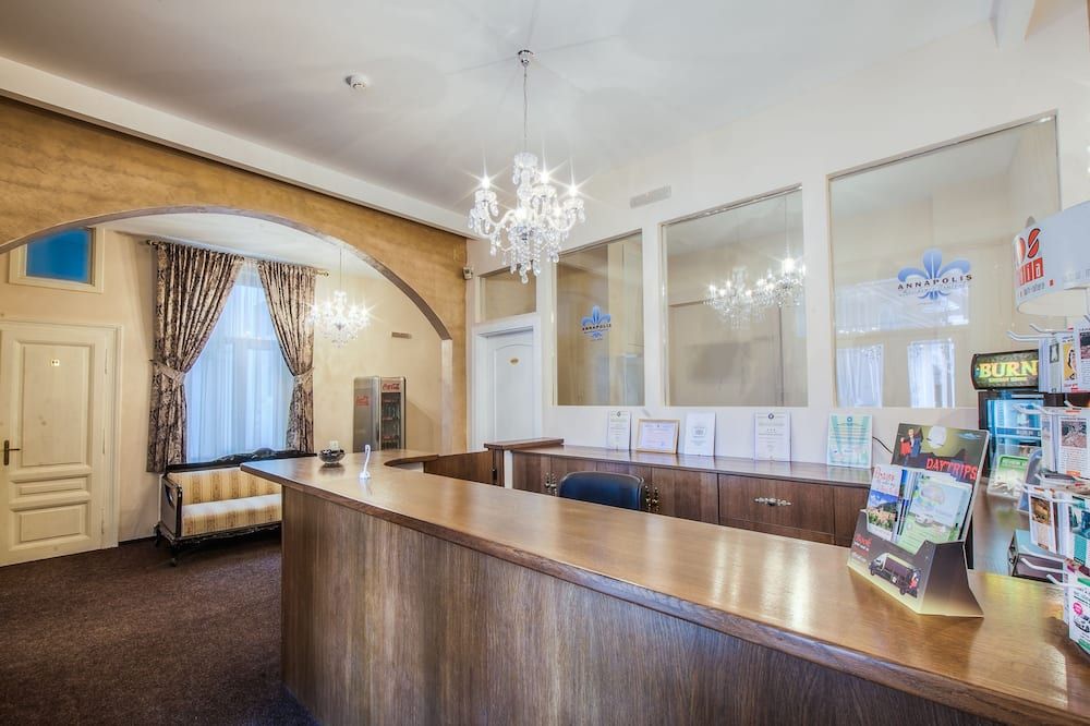 ريزيدانس سنترال أنابوليس - براسوف - أفضل طعام