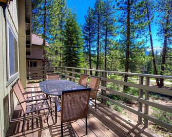 Cozy Cabin Home - South Lake Tahoe - Balcony