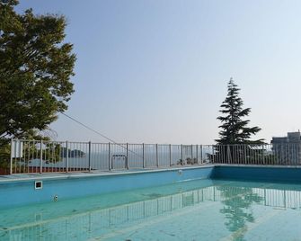 New Kankai Honkan Tenku Hotel Kairo - Shodoshima - Pool