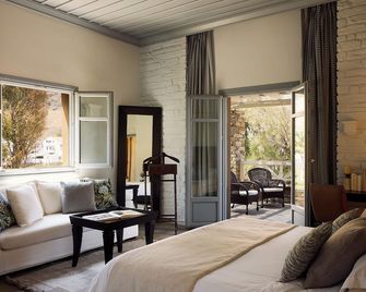 Porto Kea Suites - Korissia