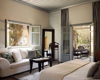 Porto Kea Suites - Korissia