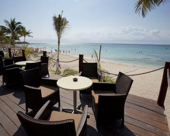 Akumal Bay Beach & Wellness Resort - Akumal - Balcón