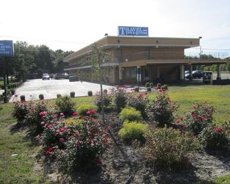 Travel Inn And Suites - Lakehurst - Building