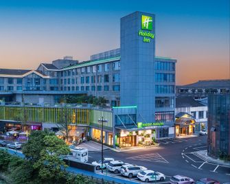 Holiday Inn Dujiangyan Ancient Town By IHG - Chengdu - Building