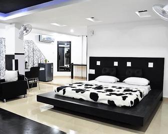Hotel Uphar Palace - Sambalpur - Bedroom