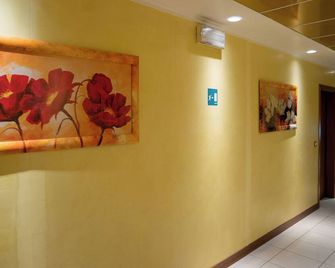 Albergo Nuova Aurora - Venice - Hallway