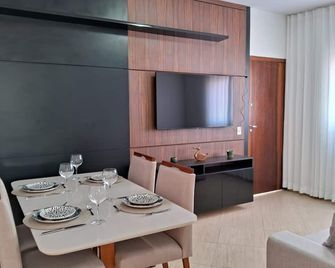 Lindo apto de 2 quartos e 1 banheiro c/ garagem - São Roque - Ruokailuhuone