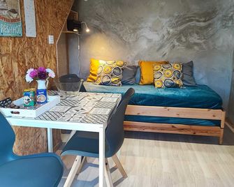 Ruby Charm Houses 7 64706/Al - Oporto - Habitación