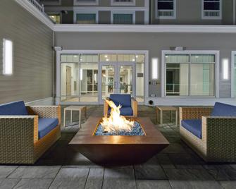 Hampton Inn Cape Cod Canal - Bourne - Patio