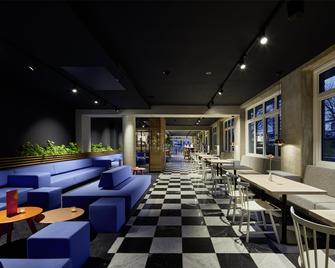 فلاورز هوتل إسين - ايسن - مطعم