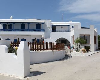 Anna Studios - Agios Prokopios - อาคาร