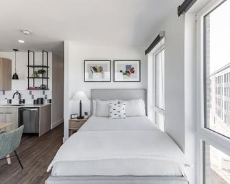 Pet-Friendly Downtown Stay | Kitchen, In-Unit Laundry & Prime Location | 2 Units - Huntsville - Slaapkamer