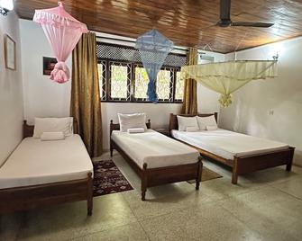 Leijay Garden Retreat - Galle - Bedroom