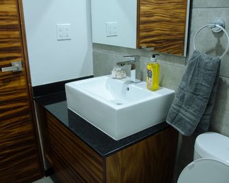 El Refugio - Ensenada - Baño