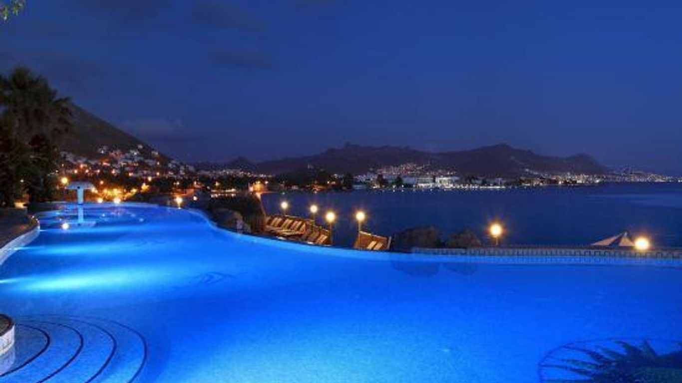 كاديكالي ريزورت