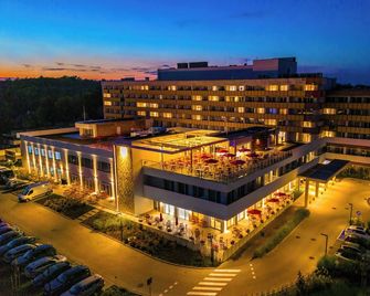 Arche Naleczow Dawne Sanatorium Milicyjne - Naleczow - Gebäude