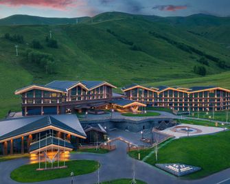 Holiday Inn Resort Kanas Hemu By IHG - Altay - Edificio
