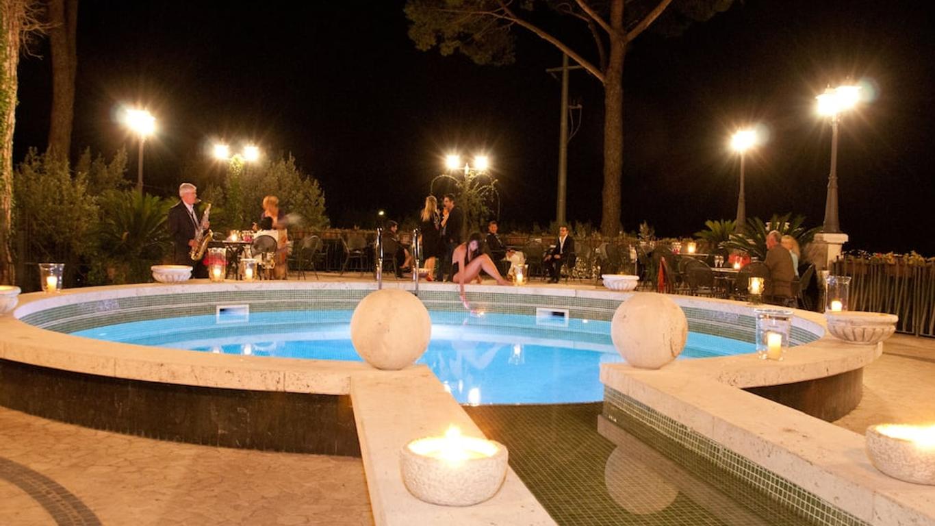 Villa Euchelia Resort