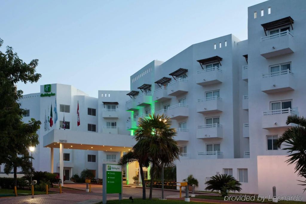 Ocean View Cancun Arenas