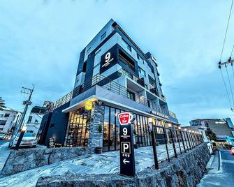Jeju Nine Boutique Hotel - Seogwipo - Building