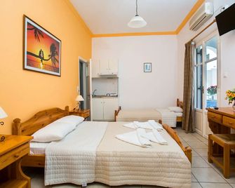 John's Rooms & Studios - Parikia - Schlafzimmer