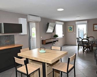 Les Lavandes - Étival-Clairefontaine - Comedor