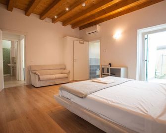 Gate To Verona - Dossobuono - Camera da letto