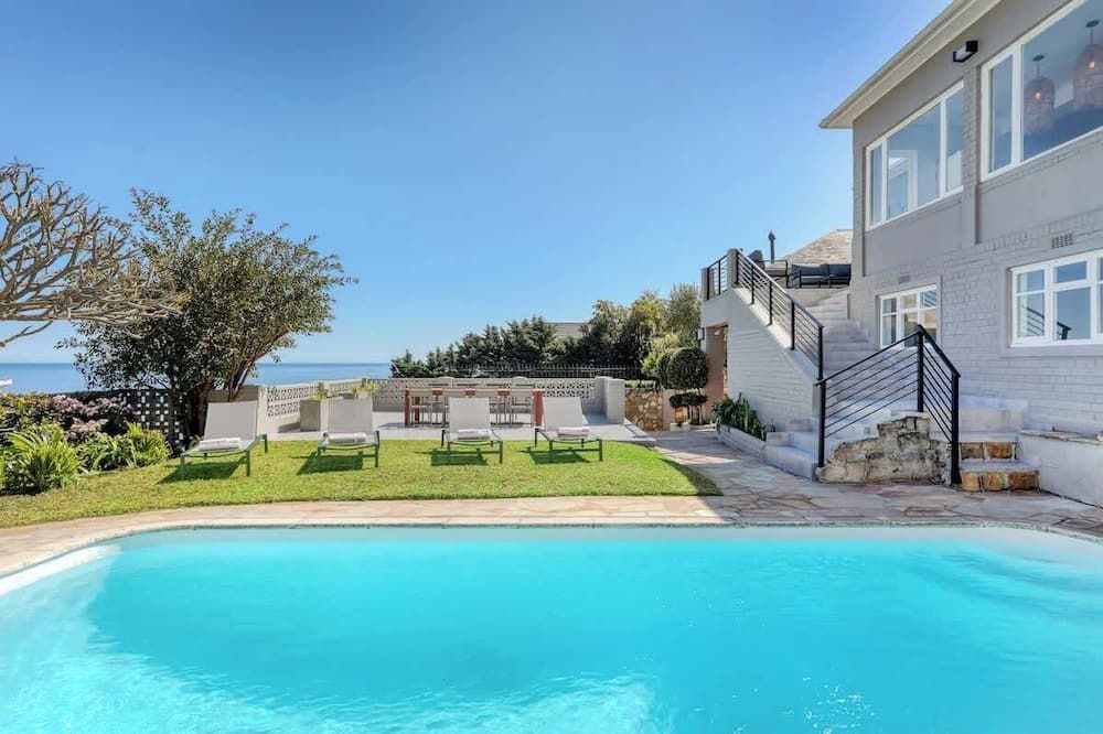 Splendido - Beautiful Villa with magnificent pool - Camps Bay - בריכה