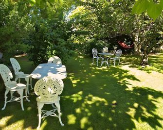 Balade d'Aliénor - Annepont - Patio