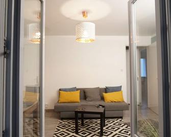 T3 Comfortable Quiet Spacious And Well Located On Garden In Montpellier - Montpellier - Salon