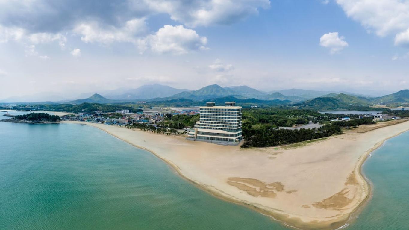 르네블루 바이 쏠비치