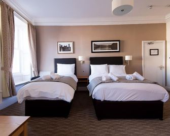 The Wellington - Brecon - Quarto