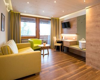 Wellnesshotel Sonnenhof & Sonnhalde - Ühlingen-Birkendorf - Living room