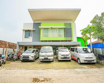 Ardhya Guesthouse Syariah by ecommerceloka - Surabaya - Edificio