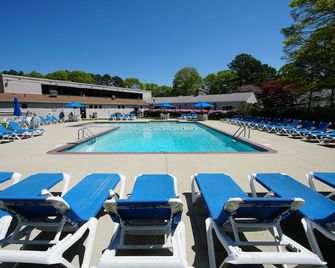 Sea Mist Resort - Mashpee - Piscina