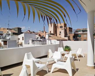 Broz Hostel - Granada - Balkon