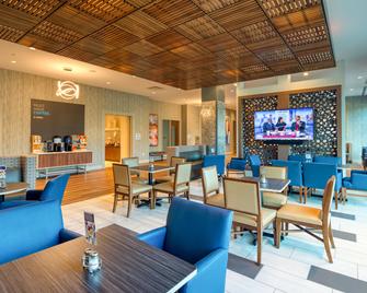 Holiday Inn Express & Suites Charlotte - South End - Charlotte - Restaurant
