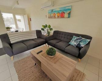 Esperance Little Units 2 - Esperance - Living room