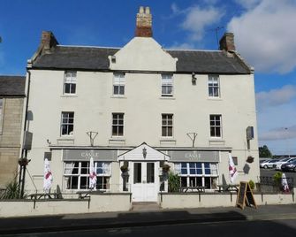 The Castle Hotel - Coldstream - Building