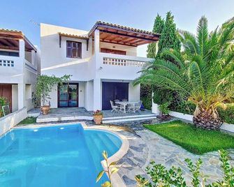 Beach Villa, Swimming pool for 8 - Thermisia - Pool