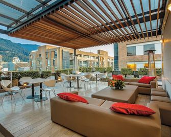 هوتل تشيكو بارك 93 باي أوكسوهوتل - بوغوتا - شرفة مرصوفة