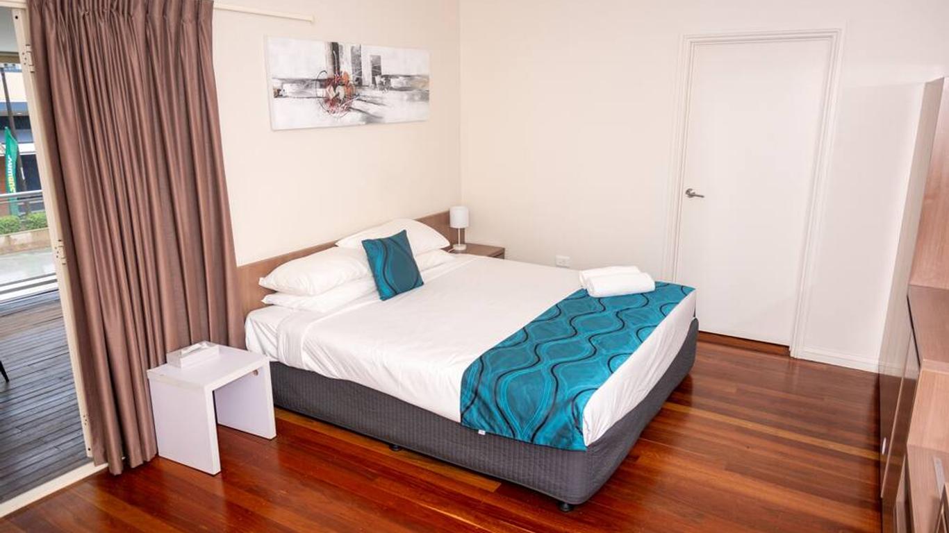 The Australian Hotel Motel