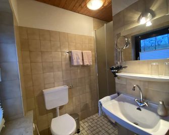 Pension Wittgensteiner Schweiz - Bad Berleburg - Bathroom