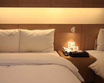 Mini Hotel 141 - Gyeongju - Bedroom