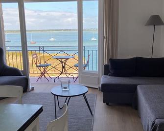 Duplex Apartment/Seaview/Free Parking/Wifi/4 Pers/Ideally Located - Le Croisic - Salon
