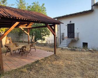Abruzzo Fabulous Villa View Sirente Velino National Park - Castelvecchio Subequo - Patio