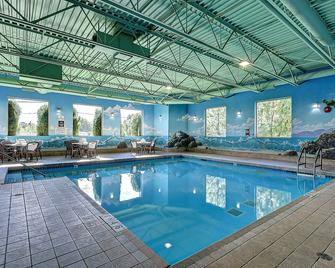 Best Western Plus Osoyoos Hotel & Suites - Osoyoos - Pool