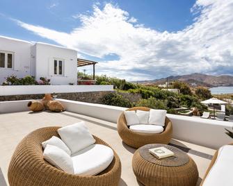 Villa Galaxy Ftelia Beach - Ano Mera - Balcón