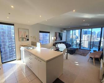 Harbour Escape Apartments Docklands - Melbourne - Living room