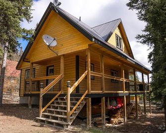 Stewart Family Cabin by Face Lake - Logan Lake - Edificio
